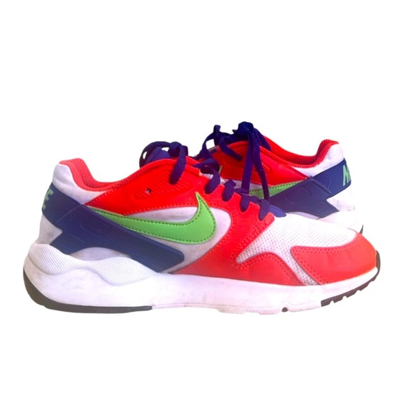 Nike Red and Blue Sneakers Modern Design - Picture 7 of 8